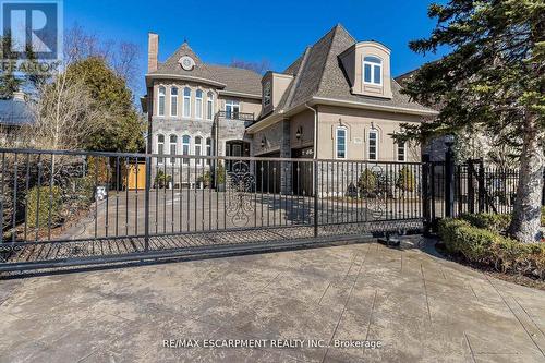 729 Queensway W, Mississauga, ON - Outdoor With Deck Patio Veranda