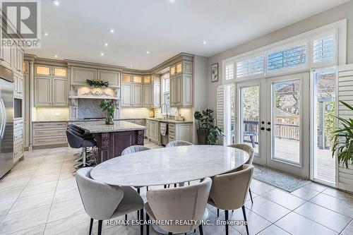 729 Queensway W, Mississauga, ON - Indoor Photo Showing Dining Room