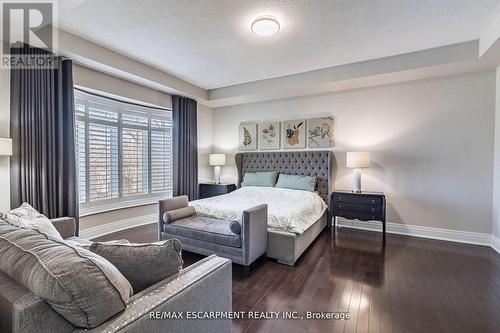 729 Queensway W, Mississauga, ON - Indoor Photo Showing Bedroom