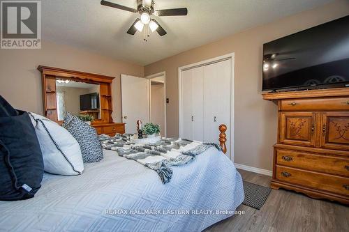 5 Cedar Tree Lane, Kawartha Lakes (Bobcaygeon), ON - Indoor Photo Showing Bedroom