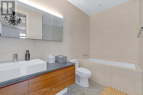 Ph1103 - 23 Brant Street, Toronto, ON - Indoor Photo Showing Bathroom