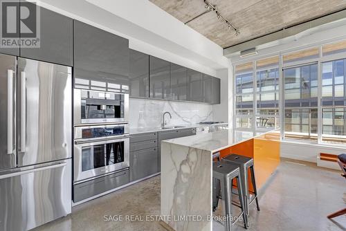 Ph1103 - 23 Brant Street, Toronto, ON - Indoor Photo Showing Kitchen With Upgraded Kitchen