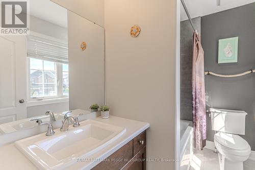 82 Nathan Crescent, Barrie, ON - Indoor Photo Showing Bathroom