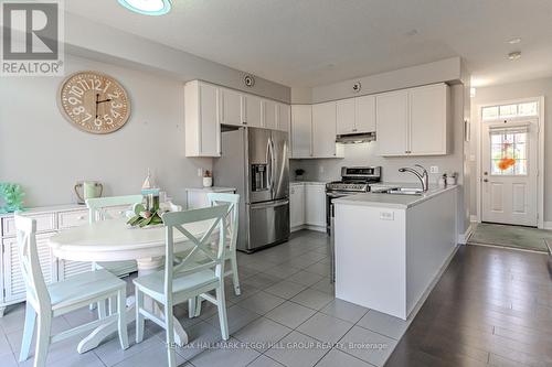 82 Nathan Crescent, Barrie, ON - Indoor Photo Showing Kitchen With Stainless Steel Kitchen