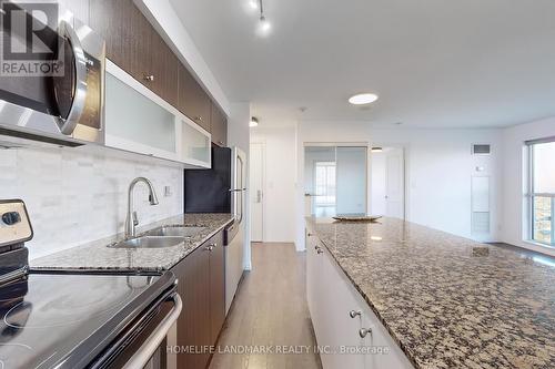 3609 - 2015 Sheppard Avenue E, Toronto, ON - Indoor Photo Showing Kitchen With Double Sink With Upgraded Kitchen