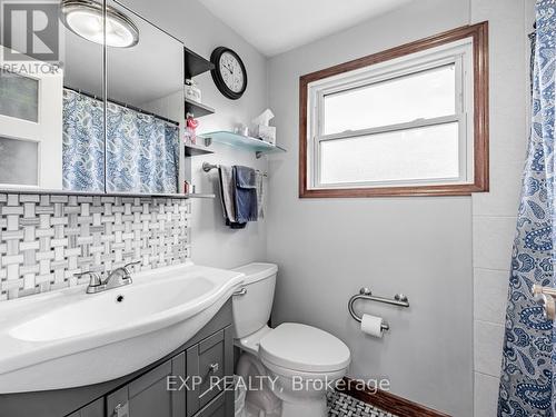 70 Slater Crescent, Ajax, ON - Indoor Photo Showing Bathroom