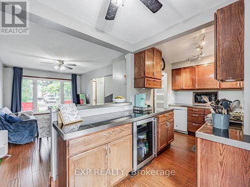 70 Slater Crescent, Ajax, ON - Indoor Photo Showing Kitchen