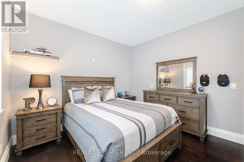 28 Ellerby Square N, Vaughan, ON - Indoor Photo Showing Bedroom