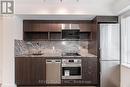 725 - 9 Mabelle Avenue, Toronto, ON  - Indoor Photo Showing Kitchen 