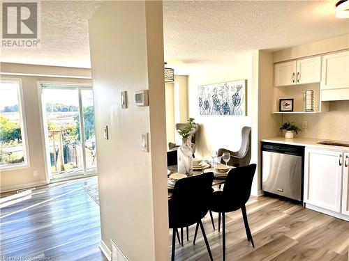 214 Red Clover Court, Kitchener, ON - Indoor Photo Showing Kitchen