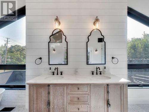 854 Royal York Road, Toronto, ON - Indoor Photo Showing Bathroom