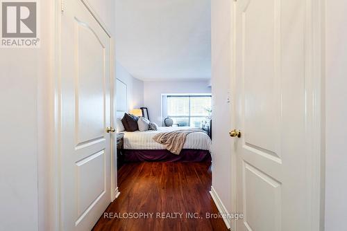 1618 - 2111 Lake Shore Boulevard W, Toronto, ON - Indoor Photo Showing Bedroom