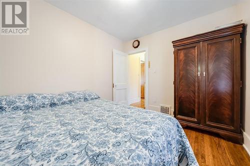 2307 Fraser Avenue, Windsor, ON - Indoor Photo Showing Bedroom