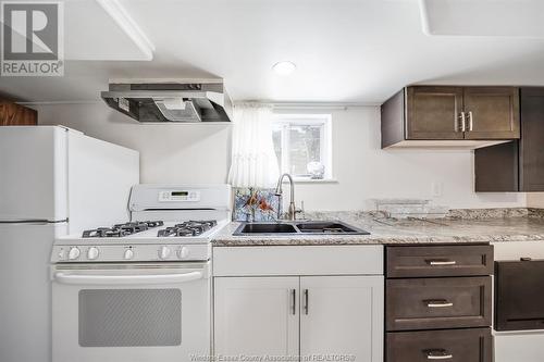 2307 Fraser Avenue, Windsor, ON - Indoor Photo Showing Kitchen With Double Sink