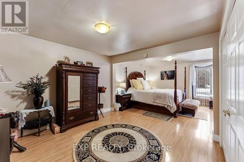 4402 Baseline Road, Georgina, ON - Indoor Photo Showing Bedroom