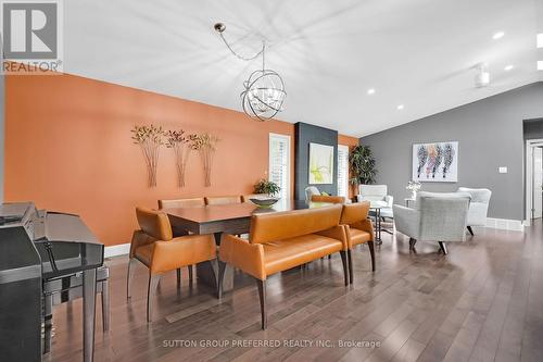 20 Knights Bridge Road, London, ON - Indoor Photo Showing Dining Room