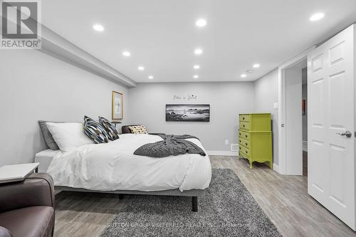 20 Knights Bridge Road, London, ON - Indoor Photo Showing Bedroom