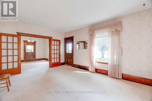 Living Room - 29566 Celtic Line, Dutton/Dunwich, ON 