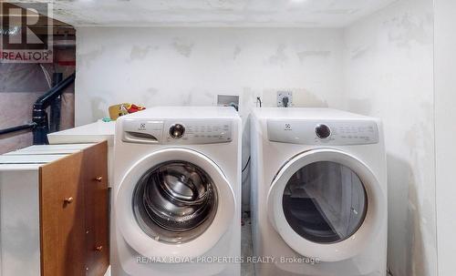 Bsmt - 763 Shanks Heights, Milton, ON - Indoor Photo Showing Laundry Room