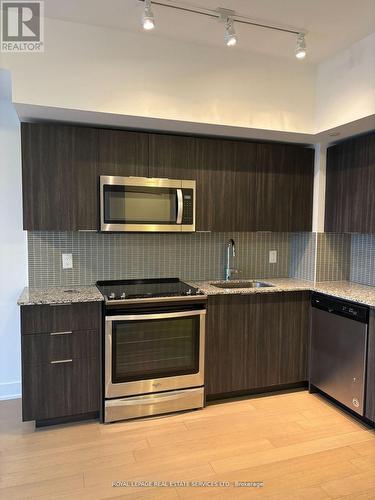 4620 - 30 Shore Breeze Drive, Toronto, ON - Indoor Photo Showing Kitchen With Upgraded Kitchen