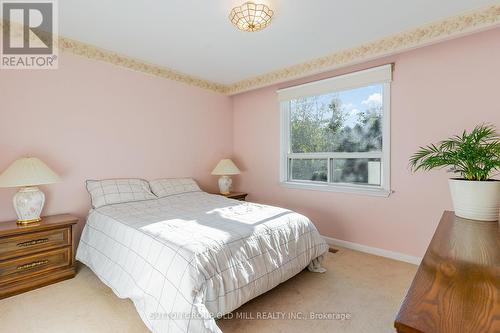 18 Bankfield Drive, Toronto, ON - Indoor Photo Showing Bedroom