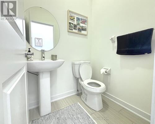 170 Dariole Drive, Richmond Hill, ON - Indoor Photo Showing Bathroom