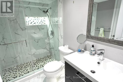 170 Dariole Drive, Richmond Hill, ON - Indoor Photo Showing Bathroom