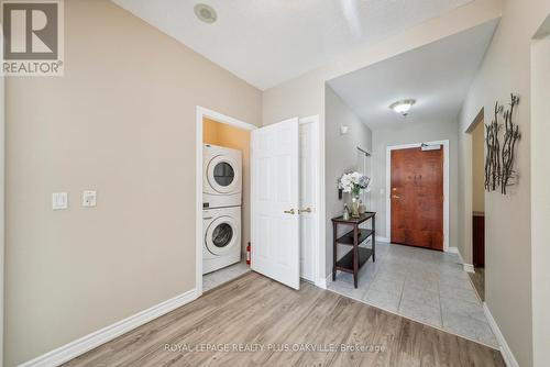 2115 - 100 Burloak Drive, Burlington, ON - Indoor Photo Showing Laundry Room