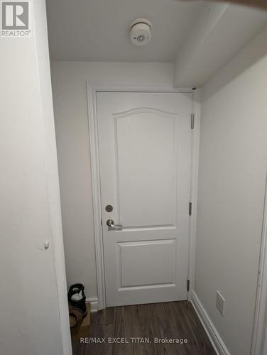 Lower - 6878 Hickling Crescent, Mississauga, ON - Indoor Photo Showing Other Room