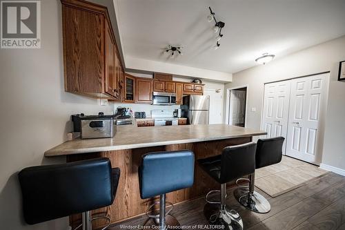 1855 Normandy Unit# 604, Lasalle, ON - Indoor Photo Showing Kitchen