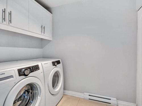 Salle de lavage - 349 Av. Des Jardins, Saint-Rémi, QC - Indoor Photo Showing Laundry Room