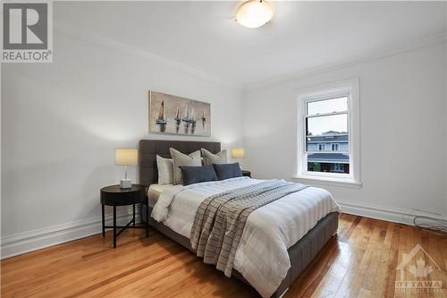 Primary bdrm - 134 Caroline Avenue, Ottawa, ON - Indoor Photo Showing Bedroom