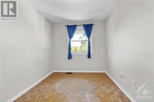 29 Meadowbank Drive, Ottawa, ON - Indoor Photo Showing Other Room