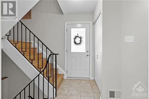 29 Meadowbank Drive, Ottawa, ON - Indoor Photo Showing Other Room