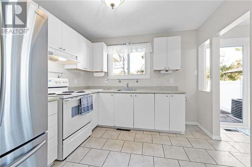 29 Meadowbank Drive, Ottawa, ON - Indoor Photo Showing Kitchen