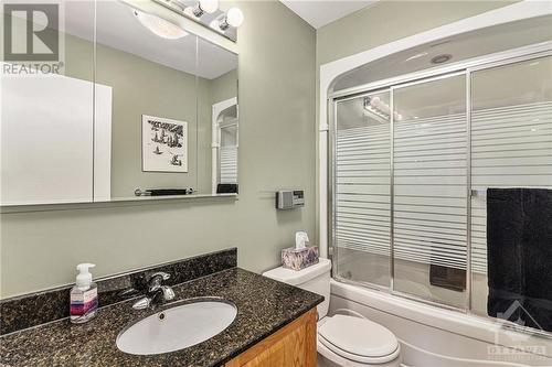 1447 Cedar Lane, Ottawa, ON - Indoor Photo Showing Bathroom