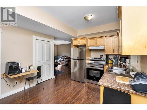 4406B 25Th Street, Vernon, BC - Indoor Photo Showing Kitchen With Double Sink