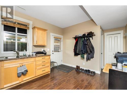 4406B 25Th Street, Vernon, BC - Indoor