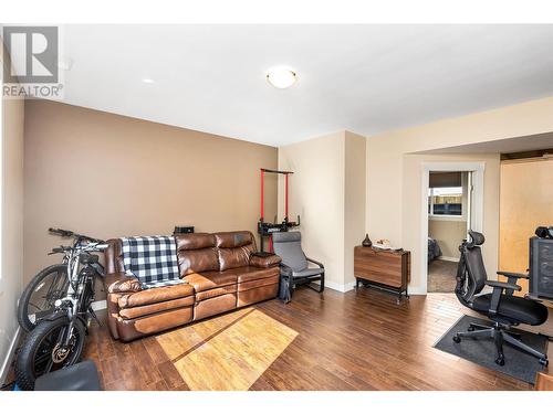 4406B 25Th Street, Vernon, BC - Indoor