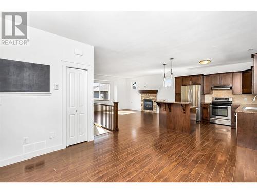 4406B 25Th Street, Vernon, BC - Indoor Photo Showing Kitchen