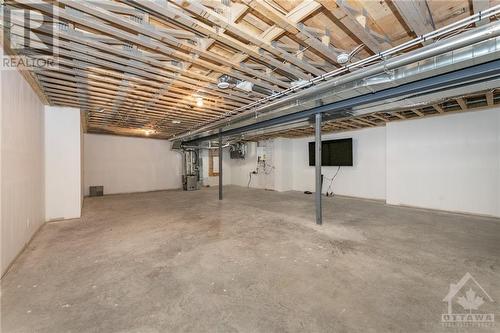 7 Des Orchidees Street, Hammond, ON - Indoor Photo Showing Basement