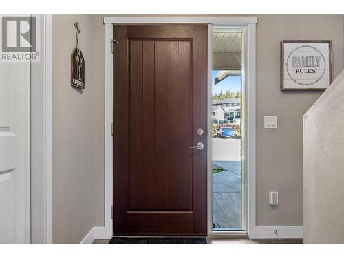 339 Arab Road, Kelowna, BC - Indoor Photo Showing Other Room