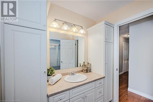 Main floor bathroom - 310 Lanark Street, Caledonia, ON - Indoor Photo Showing Bathroom