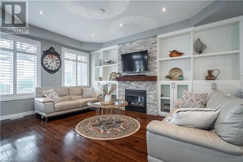 97 Chartwell Circle, Hamilton, ON - Indoor Photo Showing Living Room With Fireplace