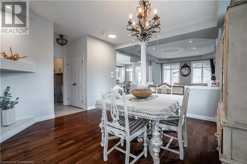 97 Chartwell Circle, Hamilton, ON - Indoor Photo Showing Dining Room