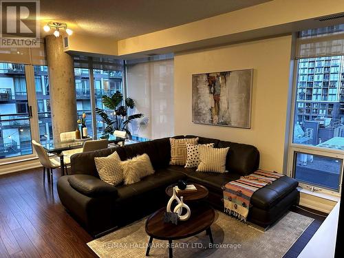 1210 - 205 Frederick Street, Toronto, ON - Indoor Photo Showing Living Room