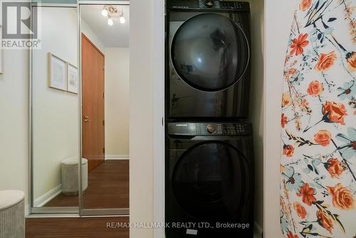 1210 - 205 Frederick Street, Toronto, ON - Indoor Photo Showing Laundry Room