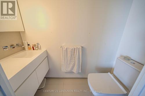 3210 - 45 Charles Street E, Toronto, ON - Indoor Photo Showing Bathroom