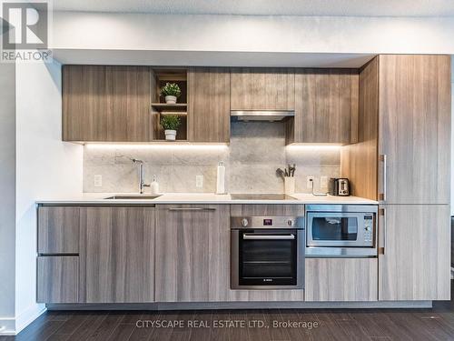 1509 - 17 Bathurst Street, Toronto, ON - Indoor Photo Showing Kitchen