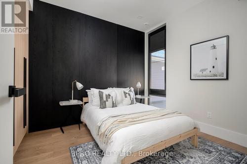 951B Greenwood Avenue, Toronto, ON - Indoor Photo Showing Bedroom